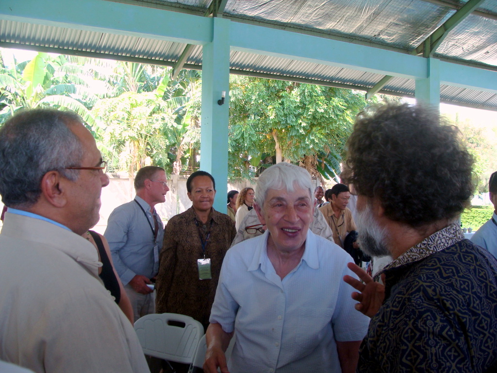 Carmel with Jose Ramos-Horta and Charles Scheiner in Dili.